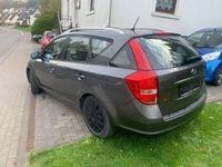 Gebraucht Kia Ceed Sportswagon Spirit 116 PS (85 kW) 2009 Kombi