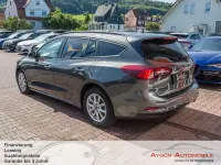Gebraucht Ford Focus Cool & Connect 120 PS (88 kW) 2023 Magnetic metallic Kombi