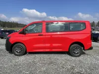Nowe VW Caravelle 150 KM (110 kW) 2026 Czerwony Van