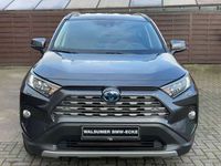 gebraucht Toyota RAV4 Hybrid 4 Hybrid 4x2 Club NAV RKAM LED SPUR TOTWINKEL