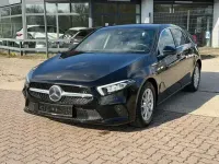 Gebraucht Mercedes A180 116 PS (85 kW) 2019 Andere Limousine
