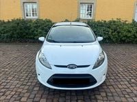 Gebraucht Ford Fiesta Trend 82 PS (60 kW) 2012 Weiß Kleinwagen
