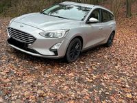 Gebraucht Ford Focus Trend 125 PS (91 kW) 2019 Grau Kombi