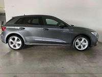 Neu Audi A3 S-Line 150 PS (110 kW) 2025 Daytonagrau perleffekt Limousine