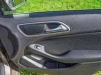 Second-hand Mercedes B180 122 CP (89 kW) 2012 Gri Monovolum