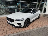 Gebraucht Volvo V60 Plus 197 PS (144 kW) 2024 Crystal white pearl / metalli Kombi