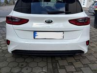 Gebraucht Kia Ceed Spirit 140 PS (102 kW) 2018 Weiß Kleinwagen