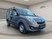 Gebraucht Opel Combo Edition 120 PS (88 kW) 2017 Muskatgrau/muskat braun(m2) Van / Kleinbus