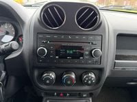 Gebraucht Jeep Patriot Sport 163 PS (119 kW) 2011 Grün SUV