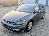 Gebraucht VW Golf VII Highline 150 PS (110 kW) 2018 Grau Limousine