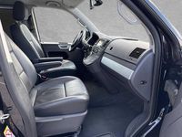 Gebraucht VW Multivan Highline 179 PS (131 kW) 2015 Schwarz (deep black perleffekt) Van