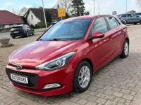 Gebraucht Hyundai i20 75 PS (55 kW) 2016 Rot Kleinwagen