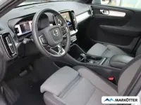 Gebraucht Volvo XC40 Core 163 PS (119 kW) 2023 Vapour grey / metallic SUV