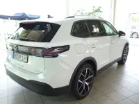 Gebraucht VW Tiguan Life 150 PS (110 kW) 2024 Weiß SUV