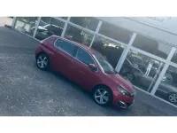 Gebraucht Peugeot 308 Allure 131 PS (96 kW) 2016 Rouge ultimate (metallic) Limousine