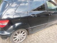 Gebraucht Mercedes B200 100 PS (73 kW) 2008 Schwarz Van / Kleinbus
