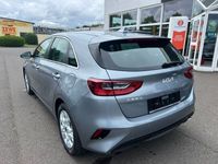 Neu Kia Ceed 140 PS (102 kW) 2025 Silber Kleinwagen