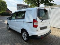 Gebraucht Ford Transit 101 PS (74 kW) 2019 Weiß Van / Kleinbus