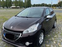 gebraucht Peugeot 208 1.2 Style 82 VTi Style / 1. Hand / TÜV 11/24