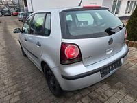 Gebraucht VW Polo Trendline 64 PS (47 kW) 2005 Silber Kleinwagen