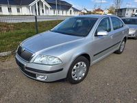 Gebraucht Skoda Octavia Ambiente 102 PS (75 kW) 2005 Diamantsilber met. Kleinwagen