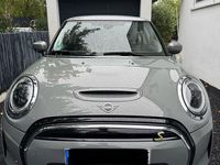 Gebraucht Mini Cooper SE 135 kW (184 PS) 2022 Grau Kleinwagen