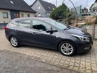 Gebraucht Kia Ceed 141 PS (103 kW) 2015 Grau Kleinwagen