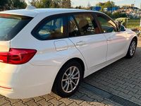Gebraucht BMW 318 Advantage 150 PS (110 kW) 2016 Weiß Kombi