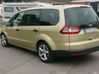 Używany Ford Galaxy 140 KM (102 kW) 2007 Złoty Minivan