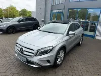 Usata Mercedes GLA200 156 CV (114 kW) 2017 Argento SUV