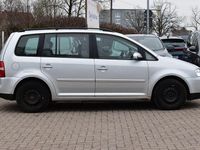 Gebraucht VW Touran Trendline 101 PS (74 kW) 2004 Silber Van / Kleinbus