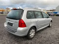 Gebraucht Peugeot 307 Tendance 109 PS (80 kW) 2008 Silber Limousine