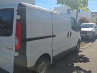 Second-hand Renault Trafic 145 CP (106 kW) 2010 Alb Monovolum