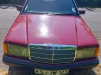 Gebraucht Mercedes 190 122 PS (89 kW) 1991 Rot Limousine