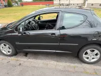 Gebraucht Peugeot 207 73 PS (53 kW) 2008 Schwarz Kleinwagen