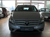 Gebraucht Mercedes B180 122 PS (89 kW) 2012 Silber Van / Kleinbus