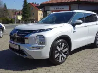 Neu Mitsubishi Outlander P-HEV Select 306 PS (225 kW) 2026 Andenweiß SUV