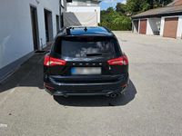 Gebraucht Ford Focus ST-Line 120 PS (88 kW) 2020 Schwarz Limousine