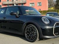 Second-hand Mini Cooper 114 kW (156 CP) 2025 Negru Hatchback