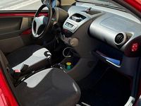 Gebraucht Peugeot 107 74 PS (54 kW) 2006 Rot Kleinwagen