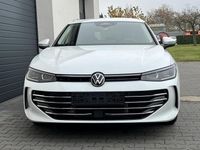 Neu VW Passat Elegance 150 PS (110 kW) 2025 Pure white Kombi