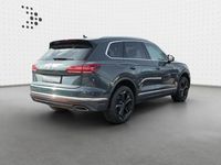 Gebraucht VW Touareg Basis 231 PS (169 kW) 2020 Juniper green metallic SUV