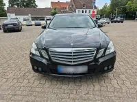Gebraucht Mercedes E220 170 PS (125 kW) 2010 Schwarz Limousine