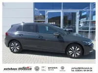 Gebraucht VW Golf VIII Move 131 PS (96 kW) 2024 Grau Limousine