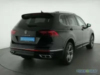 Second-hand VW Tiguan R-line 150 CP (110 kW) 2023 Negru SUV