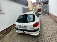 Gebraucht Peugeot 206 68 PS (50 kW) 2005 Weiß Kleinwagen