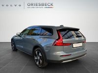 Gebraucht Volvo V60 CC Plus 197 PS (144 kW) 2023 Thunder grey / Kombi
