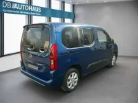 Second-hand Opel Combo Life Elegance 131 CP (96 kW) 2022 Albastru Monovolum