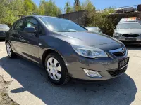 Używany Opel Astra Edition 95 KM (69 kW) 2010 Szary Sedan/Limuzyna