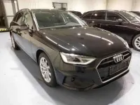 Gebraucht Audi A4 Basis 150 PS (110 kW) 2022 Mythosschwarz metallic Kombi